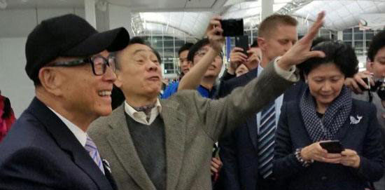 32岁那年，她认识了65岁的李嘉诚