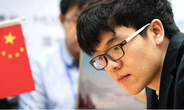 柯洁：AlphaGo下棋很“仙”，但要让我服，得在棋盘上摁倒我        