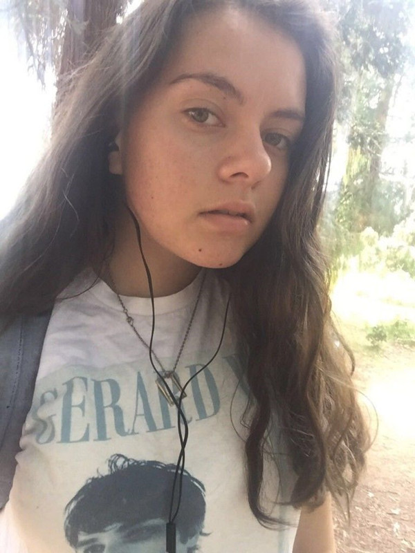 她14岁辍学回家，1年后却凭借两款应用拿到了苹果WWDC的“通行卡”