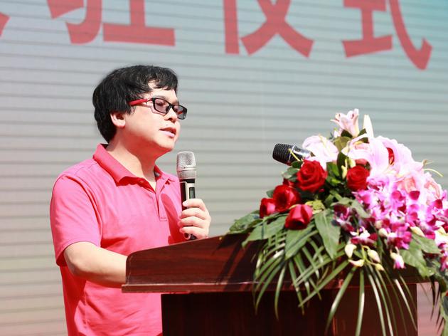 vivo高级副总裁李乐恒在入驻仪式上发表讲话，表示vivo正在不断成长前进