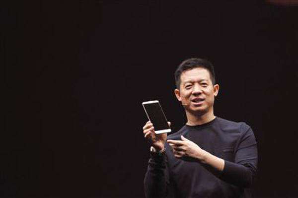 不同的信源显示，到港的贾跃亭已经开始约见投资人，在没有找到投资之前，贾跃亭或许未来一段时间都将出没于中环了。