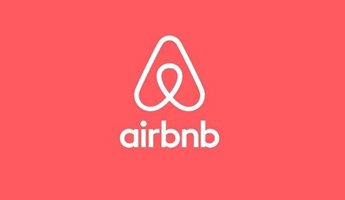 Airbnb回应情侣遭摄像头偷拍：已将房东移出并退款 