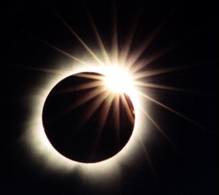 今日将现21世纪中国首次日全食(组图)