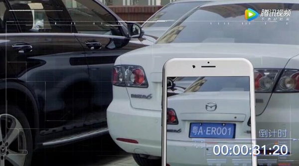 打开微信挪车服务,在“发起挪车”,填写对方车辆的车牌、颜色、型号、挪车原因。也可直接扫描汽车车牌即可。