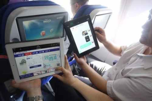 2014年7月，东方航空开启国内首个商用WIFI航班。图/@视觉中国