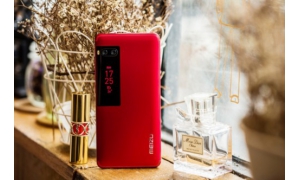 魅族携旗下新品PRO 7闪耀登陆巴黎时装周 牢牢抓