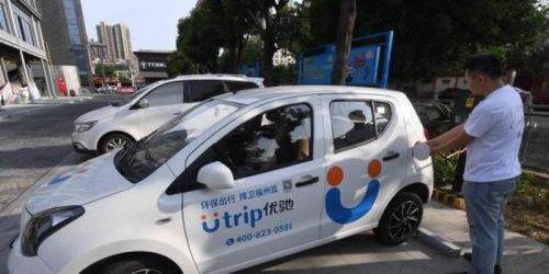 该指导意见表示，企业承租人就说租赁用户一定要年满18皱缩，并且与完全的民事行为能力，而且拥有合法有效的机动车驾驶证并且状态正常，而且要求有1年以上的驾驶经历的合法公民。行车时机动车驾驶证、行驶证以及租赁车辆的备案信息卡都要齐全。