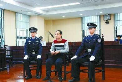 男子假冒美女相亲 以想吃冰淇淋为由索要微信红包300元