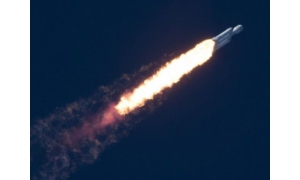 马斯克要用1.2万颗卫星将网速提高180倍 本周发射