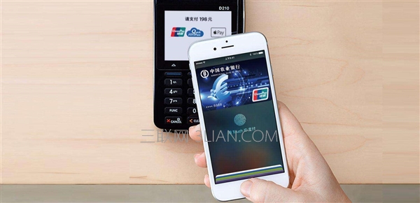 iPhone如何刷公交卡 三联