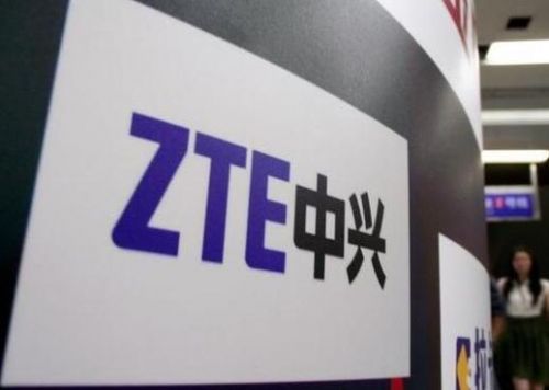 分析师黄乐平在17日的报告中指出，这起事件是美国2017年3月罚款的后续事件。中兴通讯目前约占全球电信设备市场的10 %，约占中国电信设备市场的30 %。中兴通讯拥有1 - 2月份的零部件库存，如果不能尽快达成协议，将影响相关业务。