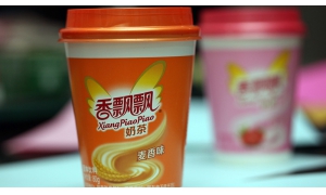 奶茶店越来越火 香飘飘奶茶还能绕地球几圈？
