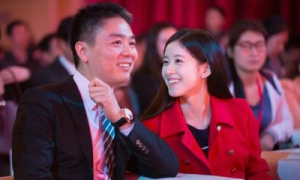 章泽天回忆刘强东投资蔚来：思考10秒就说了“