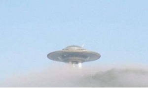 阿根廷新闻节目疑出现UFO，有人为此专门修建外