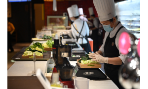 报复性消费？餐饮行业是否在五一期间更加火爆