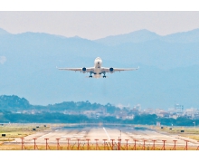 南方航空：8月国内客运运力投入同比下降7.34%