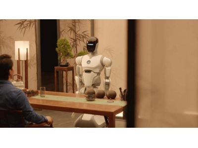 智平方AlphaBot 2升级亮相：DeepSeek技术赋能，开启
