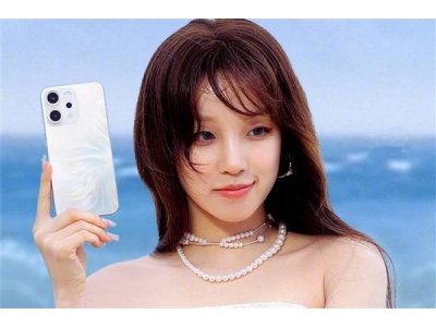 OPPO Reno 14系列新机亮相：金属中框配冷雕玻璃，