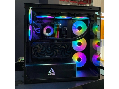 ARCTIC 首款机箱Xtender亮相：直角海景房设计，双后
