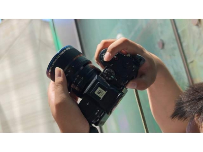 探索极致视野：老蛙FF II 8-15mm F2.8超广角变焦鱼眼