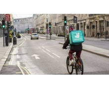英国外卖平台 Deliveroo 获德国竞争对手入股：股价