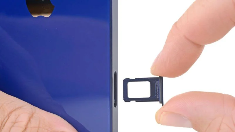 传言称 iPhone 15 Pro 可能有完全不提供实体 SIM 卡插