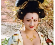 云想衣裳花想容春风拂槛露华浓写的四大美女中