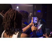 友商都在破局,但传音 “卷”不动了