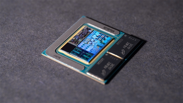 Intel新驱动解锁Lunar Lake全平台电源优化：帧率提升10%！