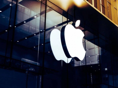 苹果2026年或推折叠屏iPhone 18，售价