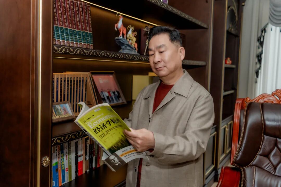 大浪淘沙中的掌舵者与坚守者!湖州求是教育集团董事长沈法初的“当下”与“