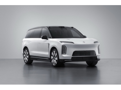 2026开年，“9 系” 旗舰卷疯了