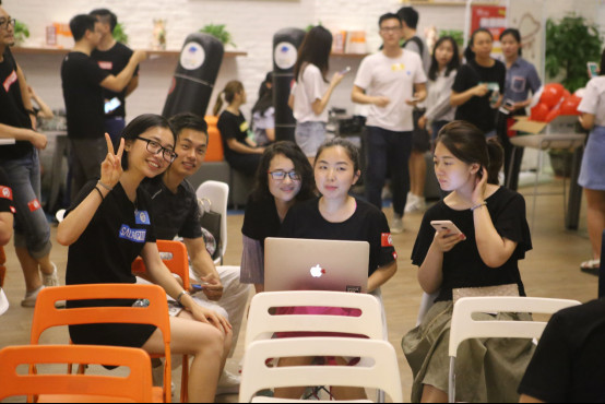 一路摔跤，一路成长—沙拉大学分享会“燃”爆全场