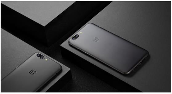 万人排队买手机,这款精品手机令一众国人感到骄傲