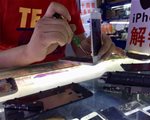 华强北又让老外大开眼界:拼装iPhone只需15分钟