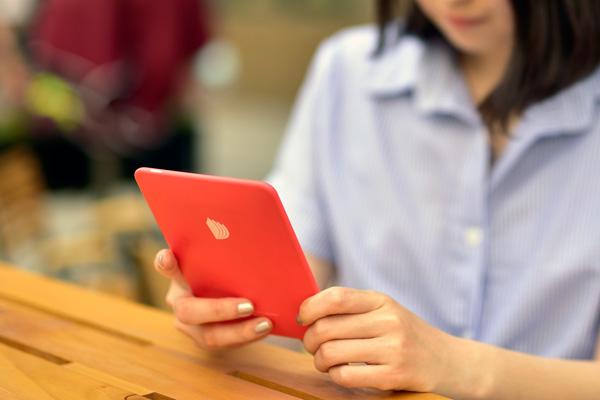 电子书阅读器也玩彩壳 iReader Light炫彩版上市