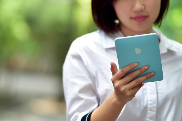 电子书阅读器也玩彩壳 iReader Light炫彩版上市