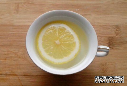 蜂蜜柠檬水可以空腹喝吗?什么人不建议空腹饮用蜂蜜柠檬水?