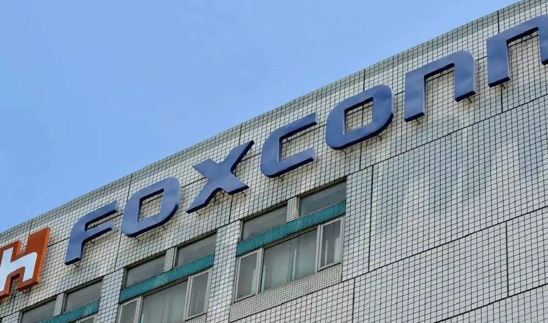 富士康深圳工厂暂停生产iPhone 复工需政府批复