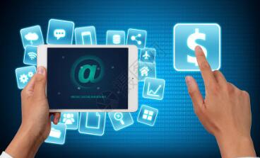 罗永浩被禁言后现身B站颁奖典礼